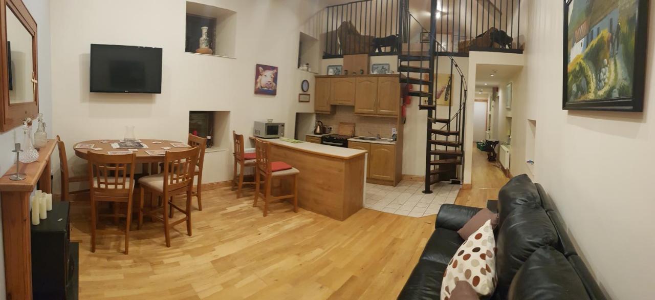 Apartment 3 Bedroom Banagher Town Centre Buitenkant foto