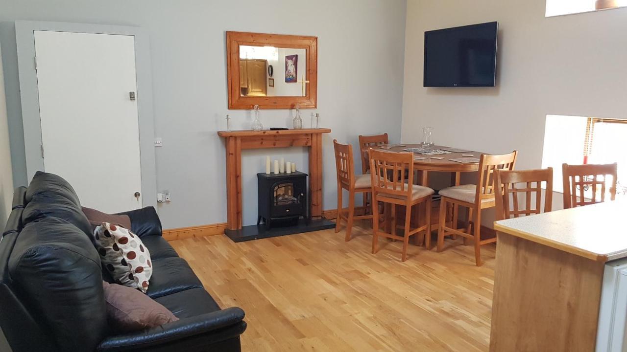 Apartment 3 Bedroom Banagher Town Centre Buitenkant foto